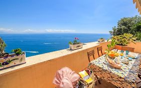 Sun & Sea Apartment
